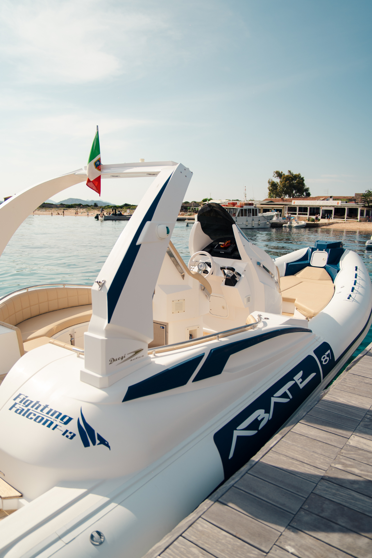 Falcon Tender